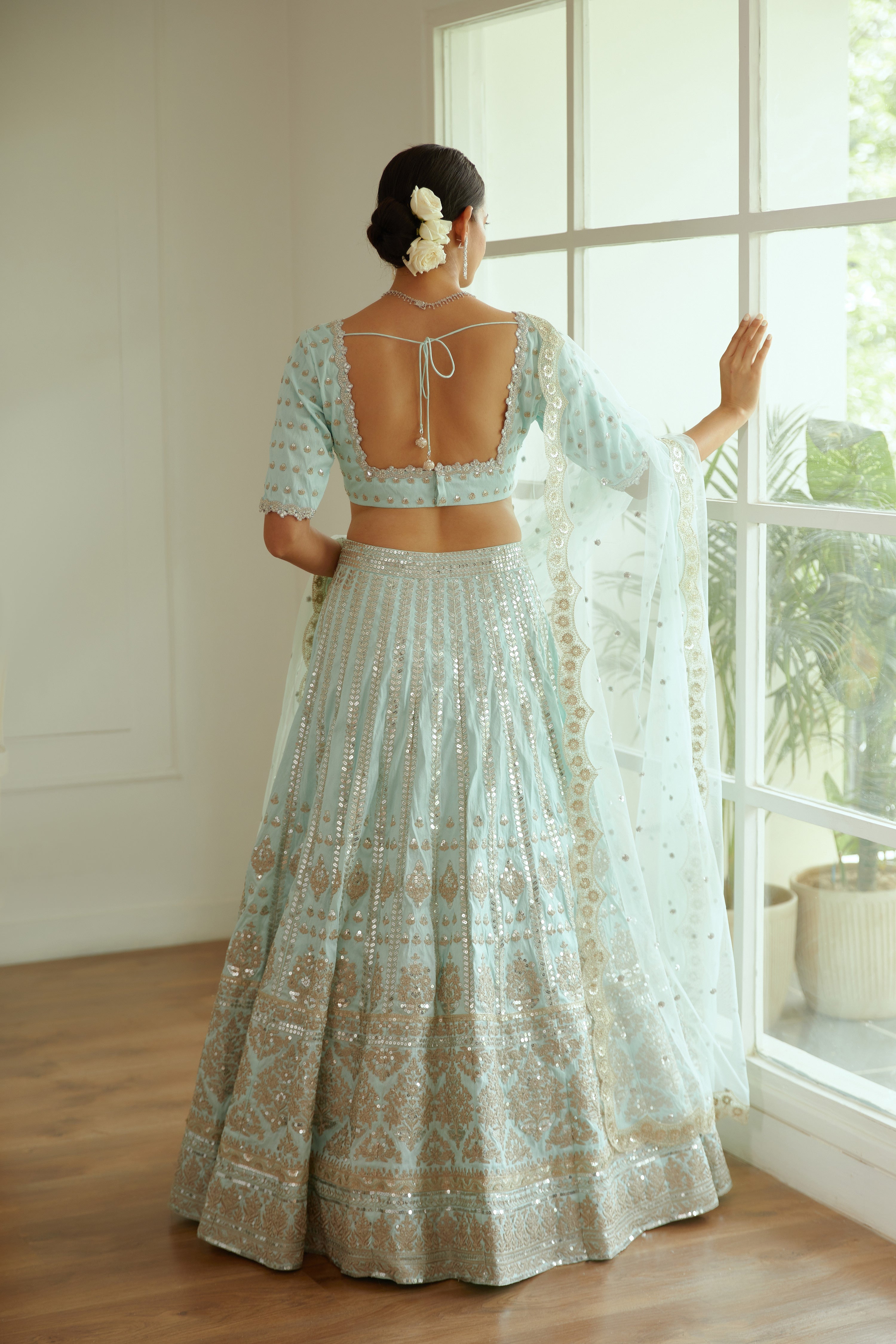 Cari Lehenga