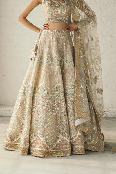 Elaria Lehenga