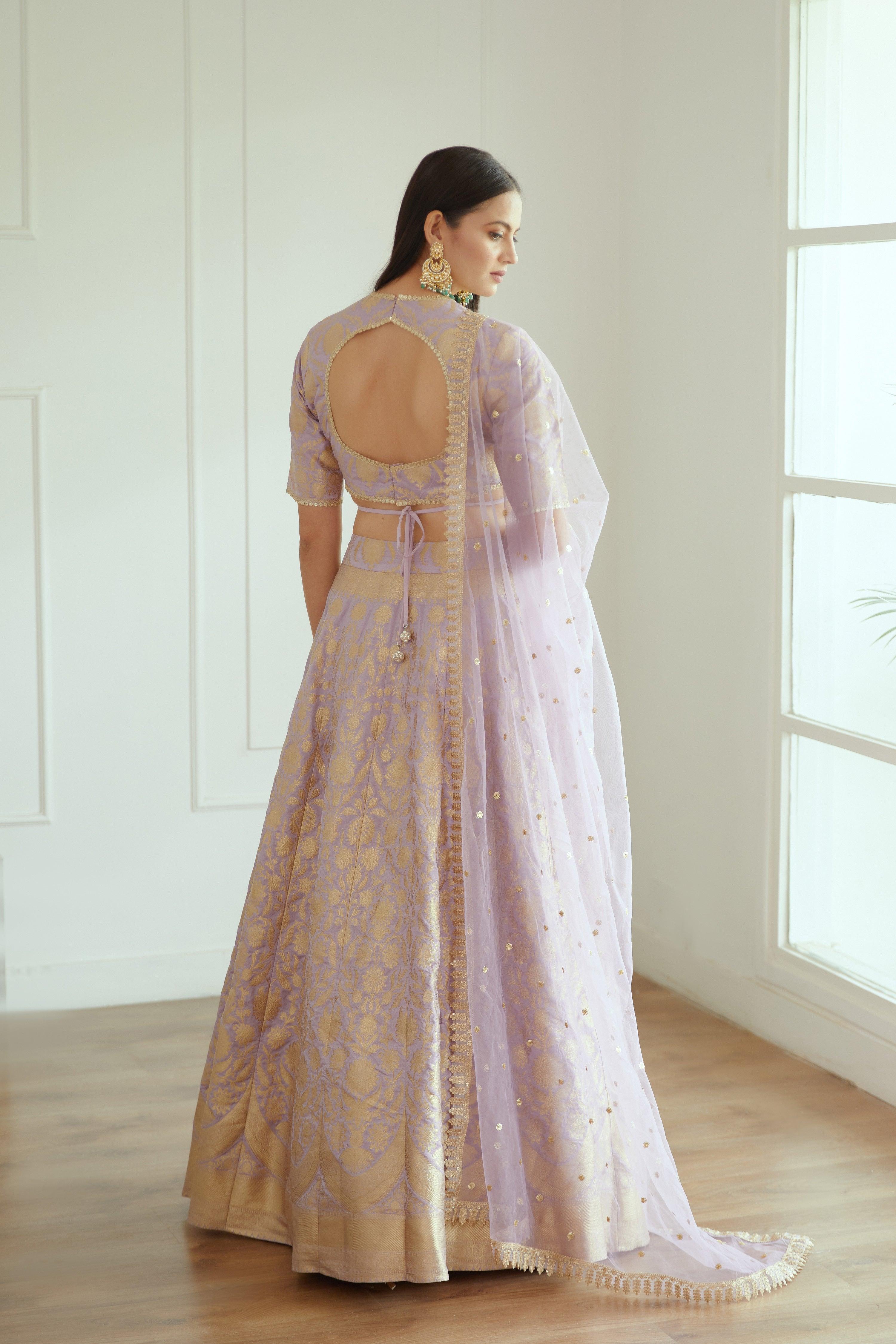 Inayat Lehenga