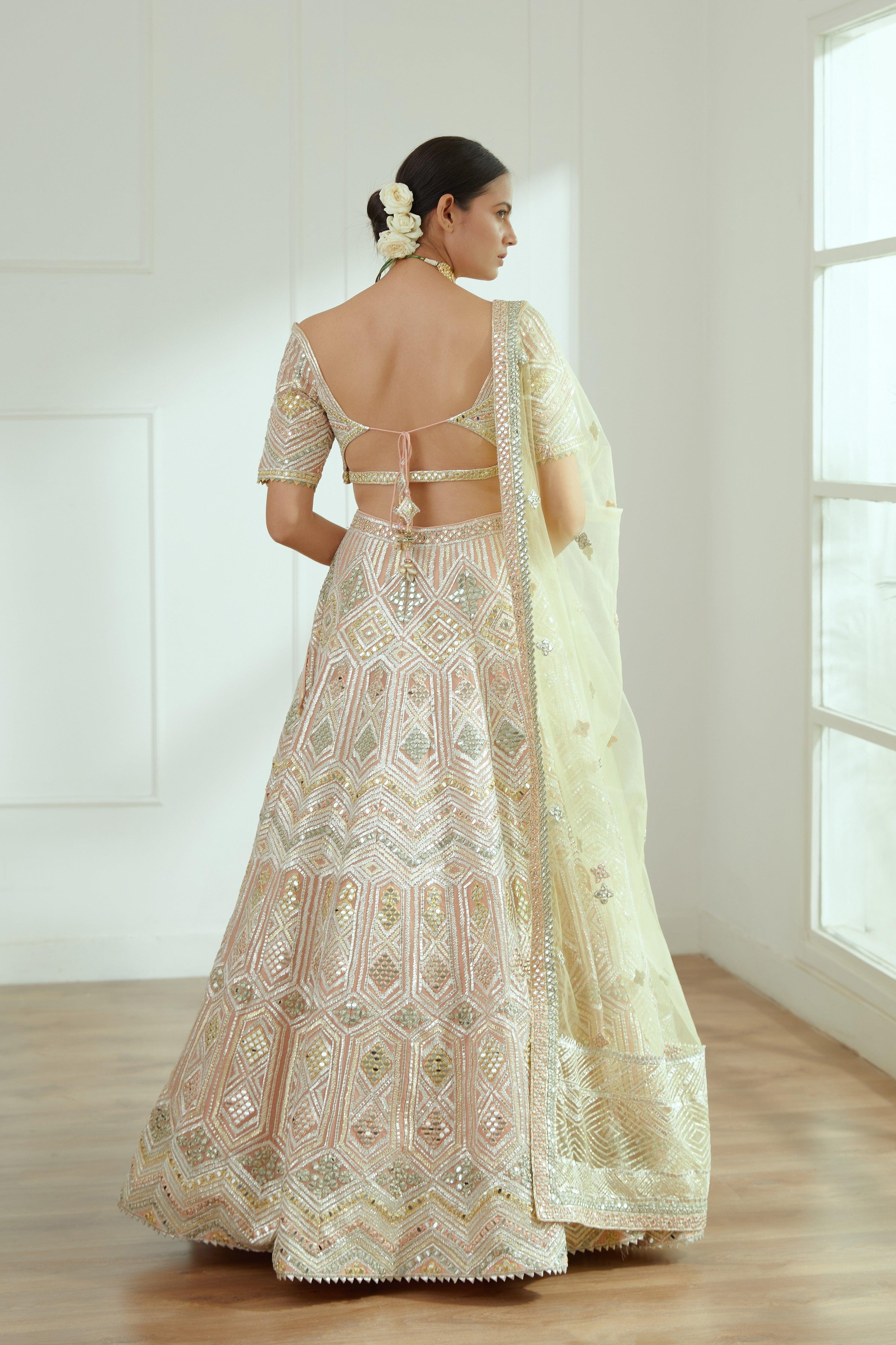 Ruhi Lehenga