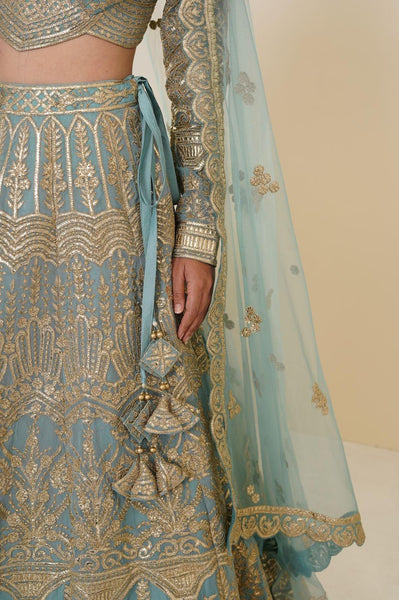 Azura Lehenga